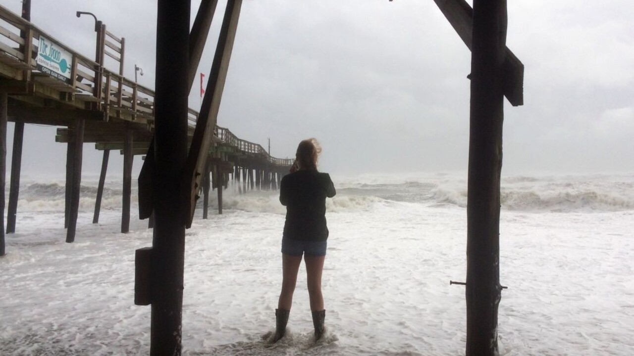 Maria opäť zosilnela na hurikán a udrela na Severnú Karolínu