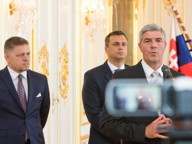 Vyššie mzdy aj bonusy za sťahovanie. Predstavili sociálny balíček