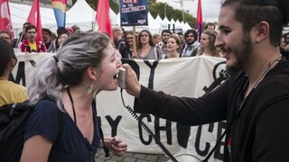 Demonštranti odsúdili zákaz potratov v niektorých krajinách, chcú zmenu