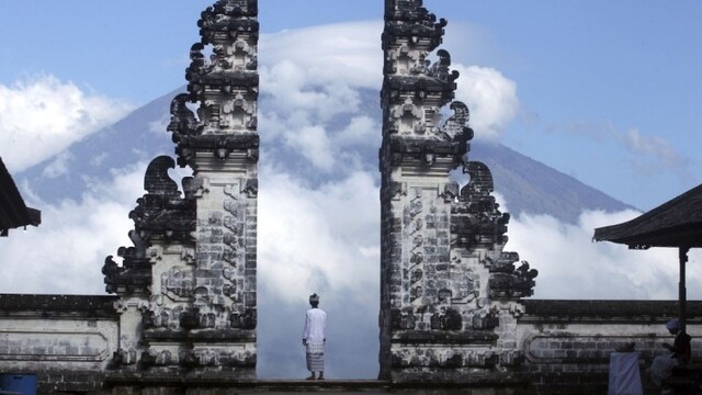 indonesia-bali-volcano-photo-gallery-88915-12d4d21232974bc6829ec08c12e718c9_0a000002-20a7-6533.jpg