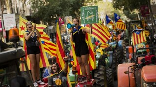 Uzavreté budovy, zablokované aplikácie. Bude referendum?