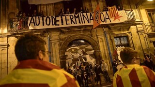 Na policajné násilie chce Katalánsko odpovedať generálnym štrajkom