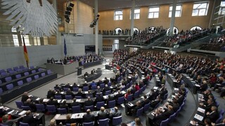 V Nemecku rozhodujú, akú úlohu budú hrať v Bundestagu populisti