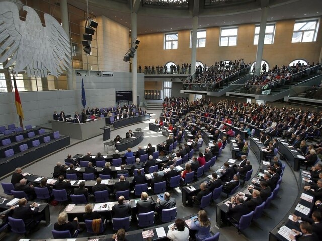 V Nemecku rozhodujú, akú úlohu budú hrať v Bundestagu populisti