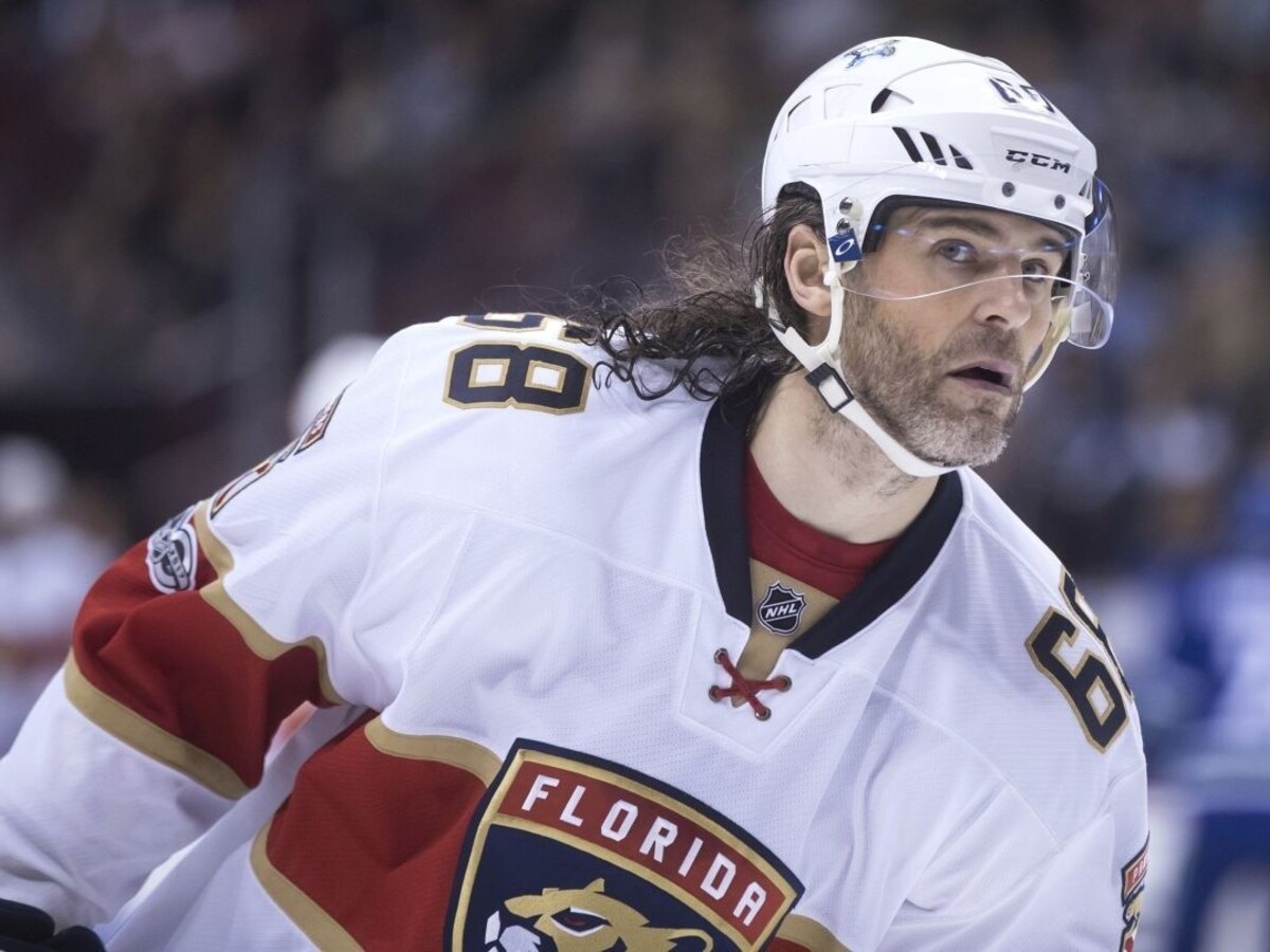 Jágr sa vracia do NHL, podpísal miliónovú zmluvu s Calgary
