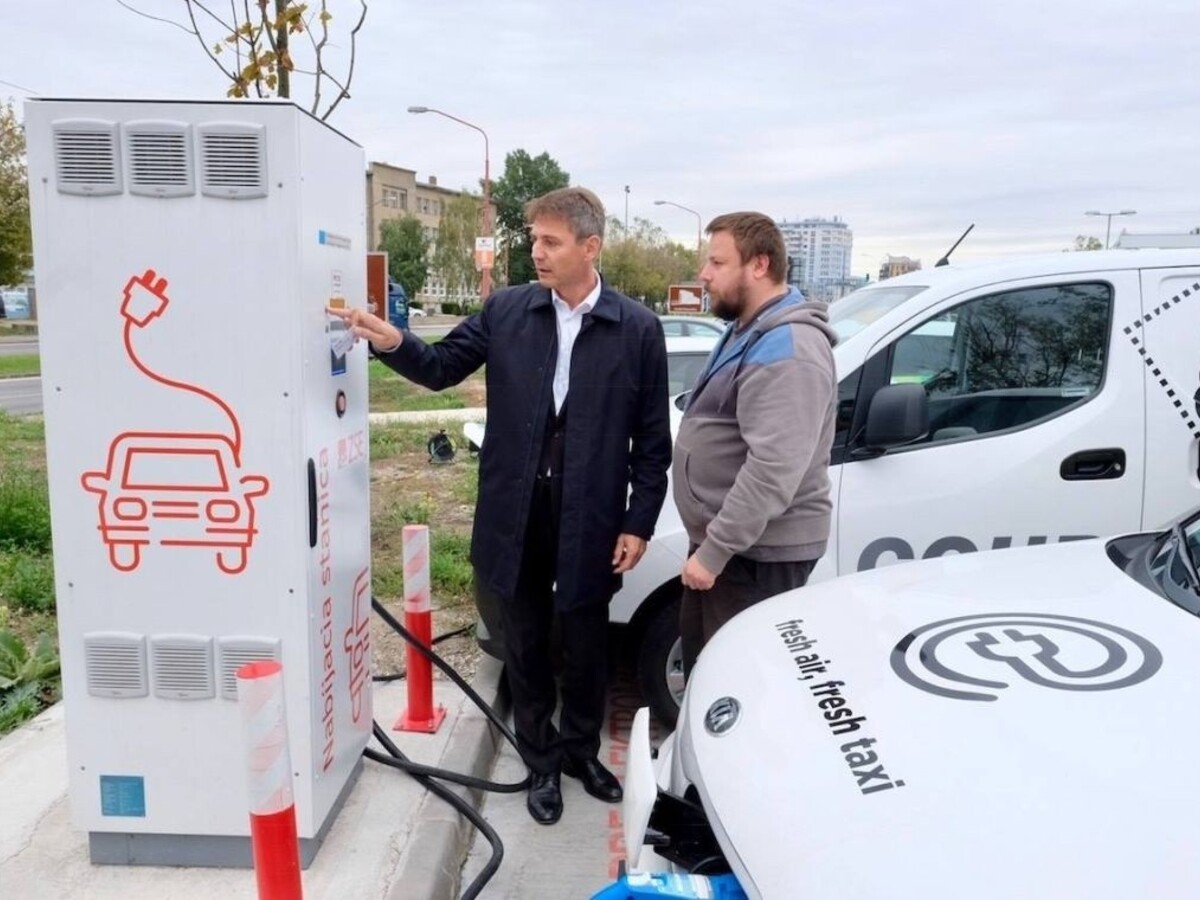 Bratislava sa sieťou elektronabíjacích staníc pripraví na budúcnosť