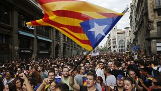 Autonómia Katalánska je ohrozená, premiér nevylúčil právny zásah