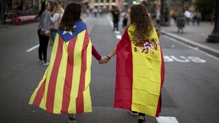 Nespravte nič nezvrátiteľné, vyzývajú katalánskeho premiéra