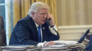 Mayová telefonovala s Trumpom, podporila jadrovú dohodu