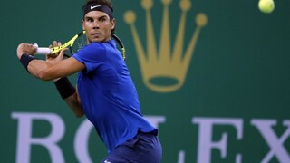 Nadal v Šanghaji zľahka postupuje, Federer sa nečakane potrápil