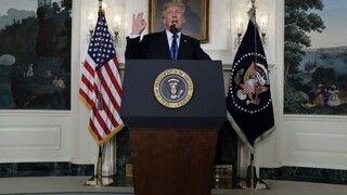 Trump dohodu s Iránom nezrušil, avizoval novú stratégiu