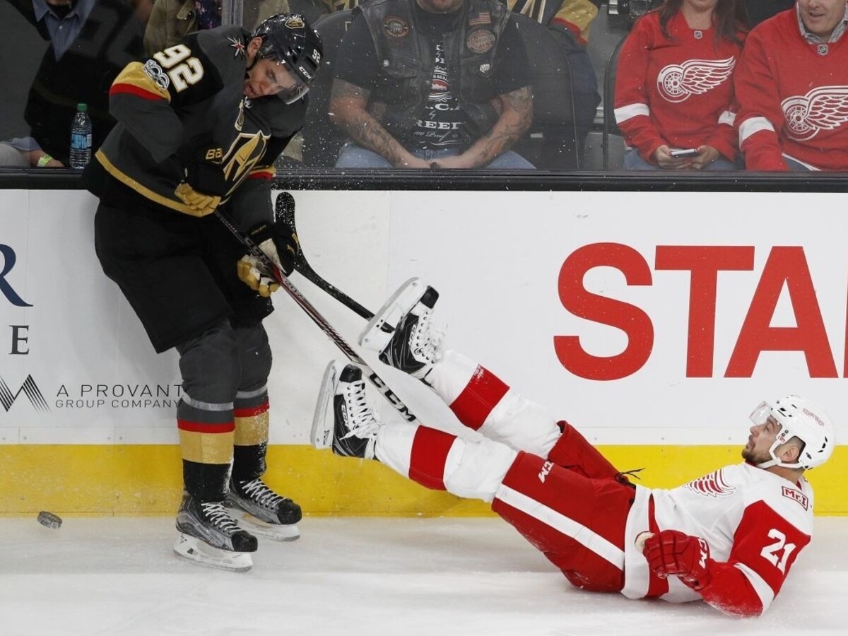 NHL: Jaroš sa tešil z výhry, Tatar sa pobil s rytierom Haulom