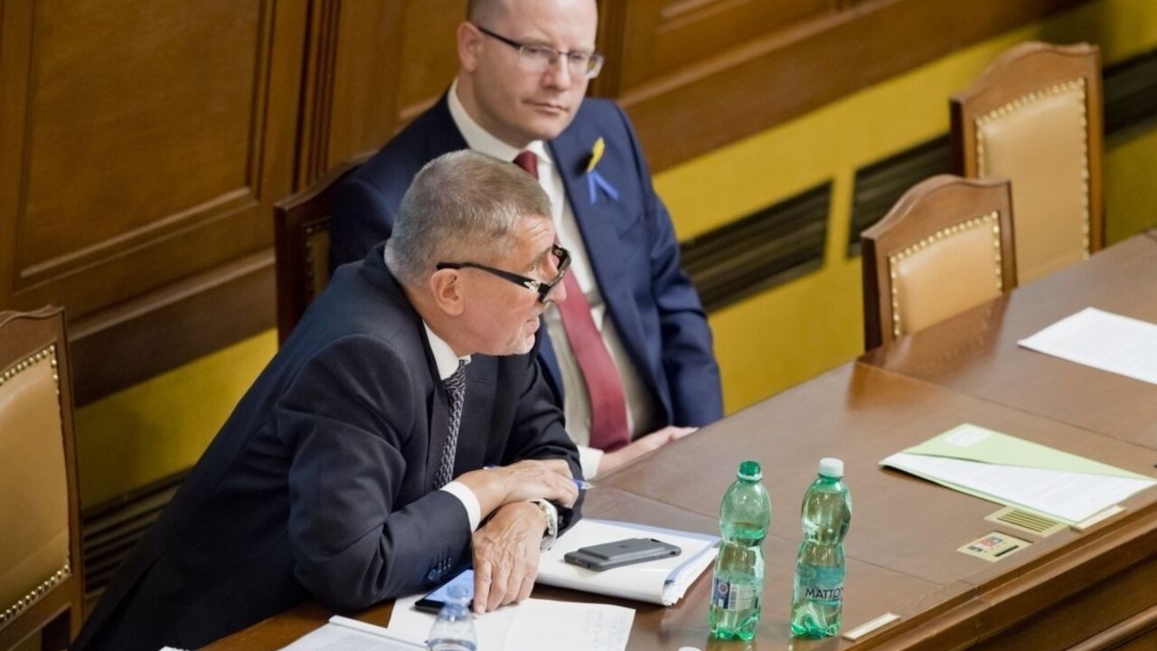 Česi sú nerozhodní. Polovica z nich nevie, či pôjde voliť