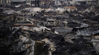 Požiare v Kalifornii pretrvávajú, situáciu komplikuje vietor