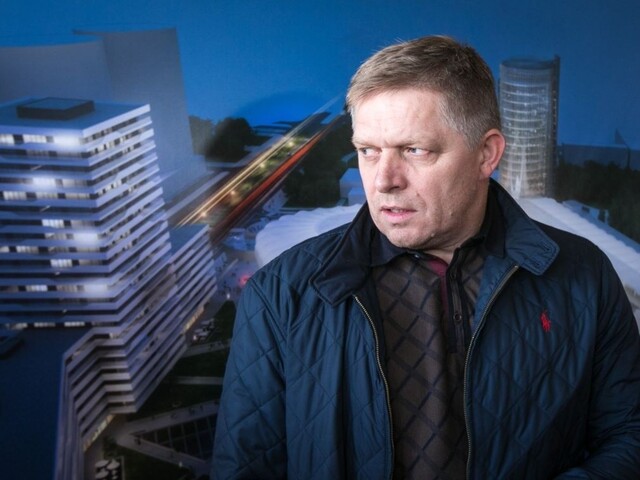 Schôdza k odmene pre advokáta bude o kýbľoch špiny, tvrdí Fico