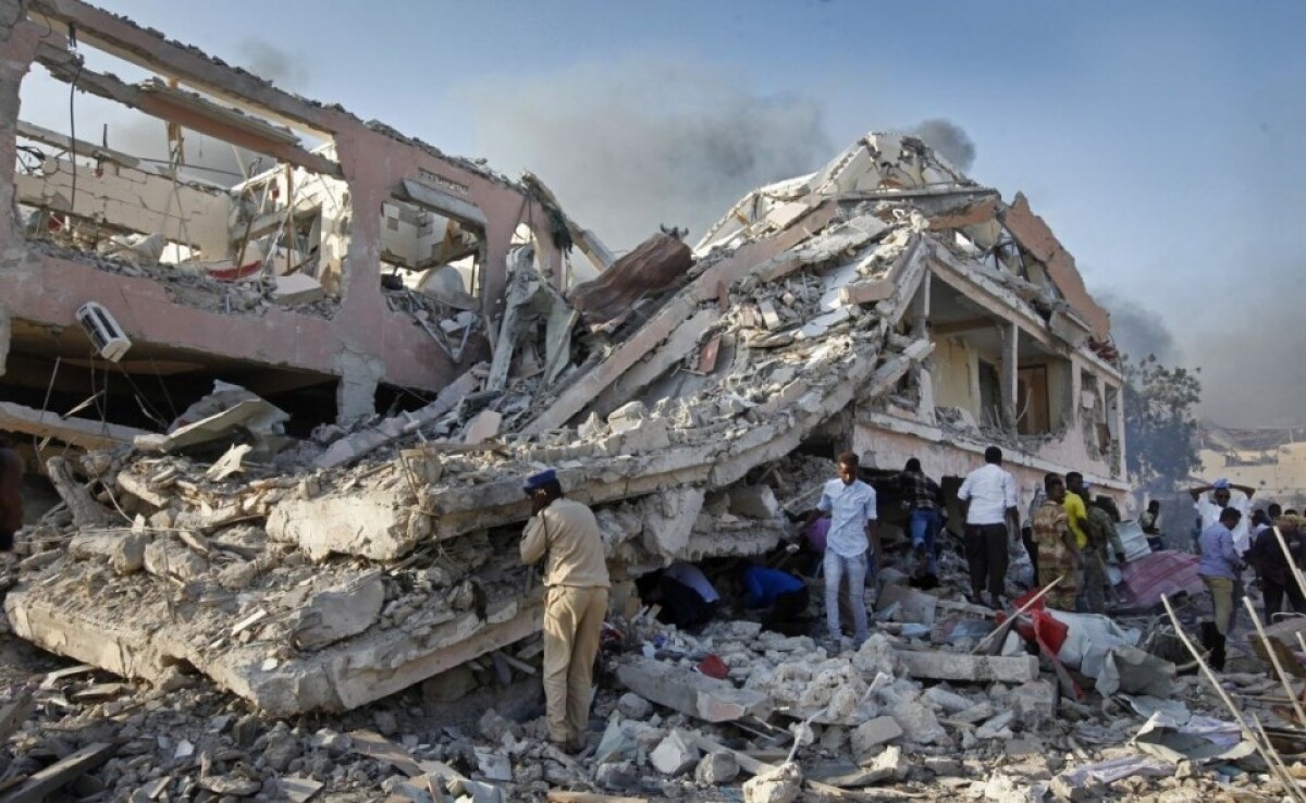 somalia-explosion-54462-10b31b1537ef4dba92f958cb8bd01222_0e86053d.jpg