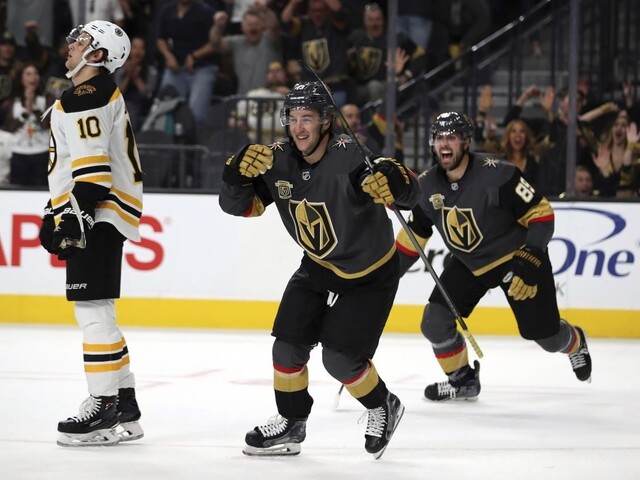 NHL: Chára svoj tím nezachránil, posedel si aj na trestnej lavici