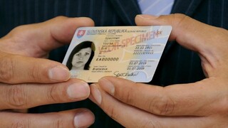 Biometrický občiansky preukaz vybavíte už aj na Slovensku. Do roku 2031 ho bude musieť mať každý