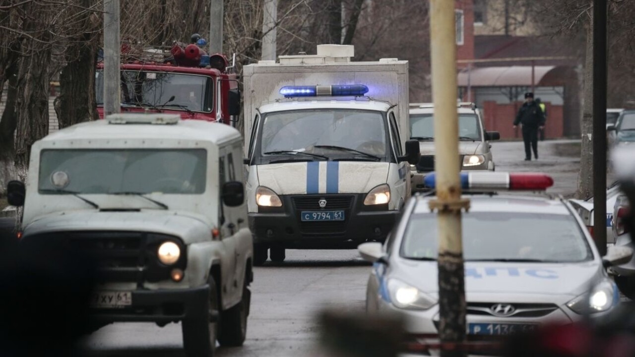 V ukrajinskom Charkove vrazilo auto do davu, neprežilo päť ľudí
