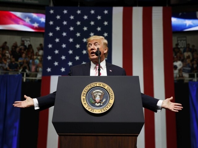 Trumpovi už nestojí nič v ceste. Američanov čaká daňová reforma