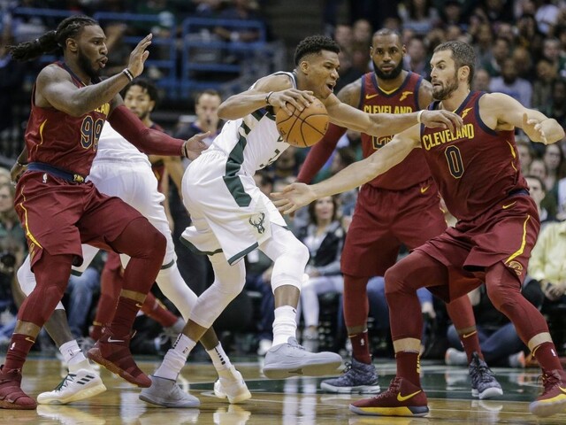 NBA: Cleveland zatiaľ stopercentný, vyhral aj obhajca titulu