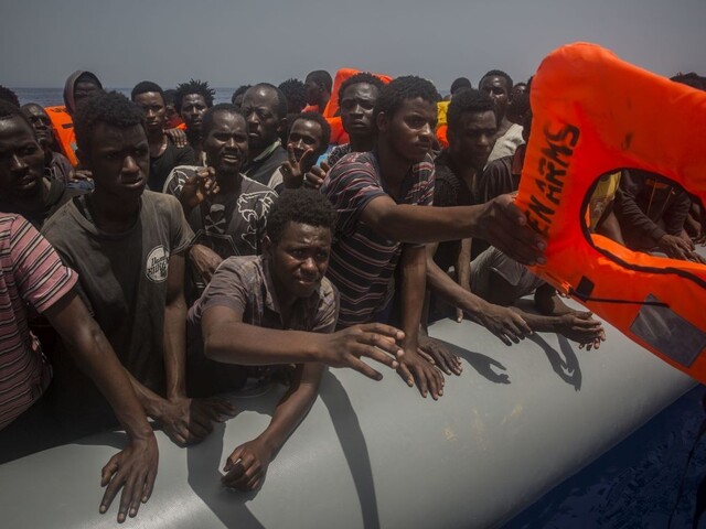 Sedem najväčších fám, ktorými prevádzači klamú migrantov