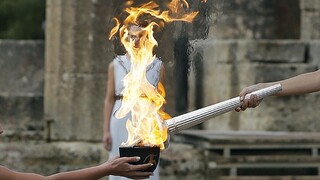 V gréckej Olympii zapálili pochodeň pre zimné olympijské hry