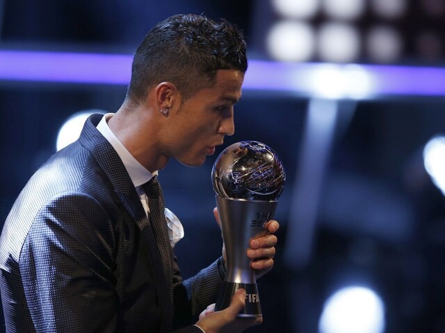 Ronaldo predbehol Messiho a opäť je "The Best"