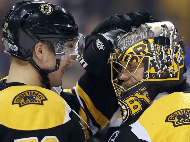 NHL: Chárov Boston si poradil so San Jose, Detroit s Tatarom prehral v Tampe