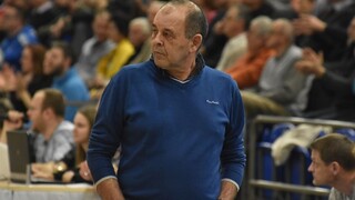 Poznáme nového trénera našich basketbalistiek, je ním Peter Kováčik