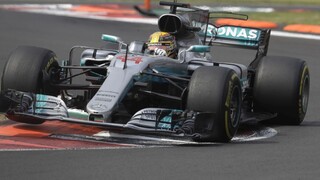 Hamilton získal štvrtý titul majstra sveta F1 vďaka Vettelovi