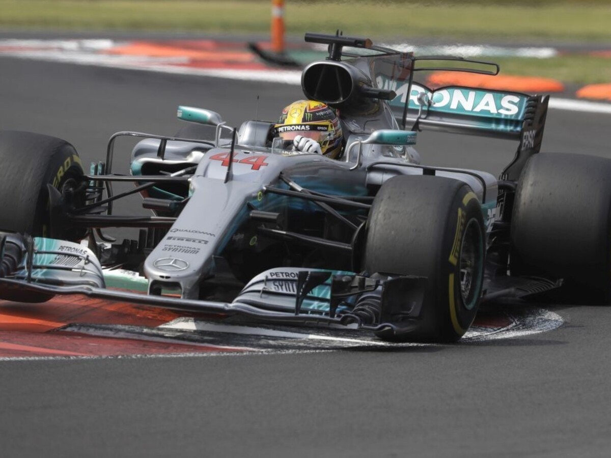 Hamilton získal štvrtý titul majstra sveta F1 vďaka Vettelovi