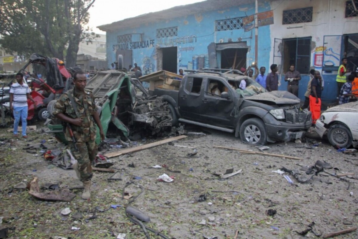 somalia-explosion-23661-38578f4a82ec4a79a49d543c090fe765_458c6672.jpg
