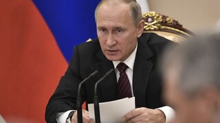 Útok na podozrivého z prípravy vraždy Putina neprežila jeho žena