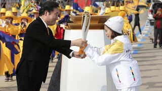 V Južnej Kórei privítali olympijský oheň