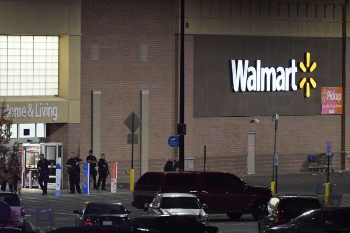 walmart-shooting-colorado-58380-4897b1951ed144519e299c23b3ade7cc_5c17c574.jpg