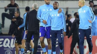 Evru vylúčili ešte pred začiatkom zápasu, hrozí mu koniec kariéry