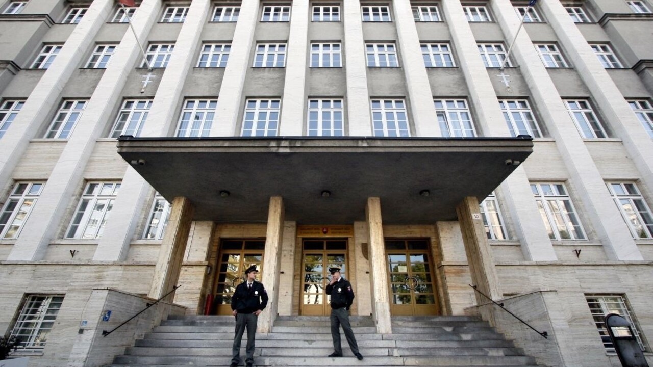 V kauze platinových sitiek by už čoskoro mali odznieť záverečné reči