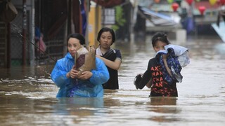 Tajfún Damrey ustal, hlásia najmenej 49 mŕtvych