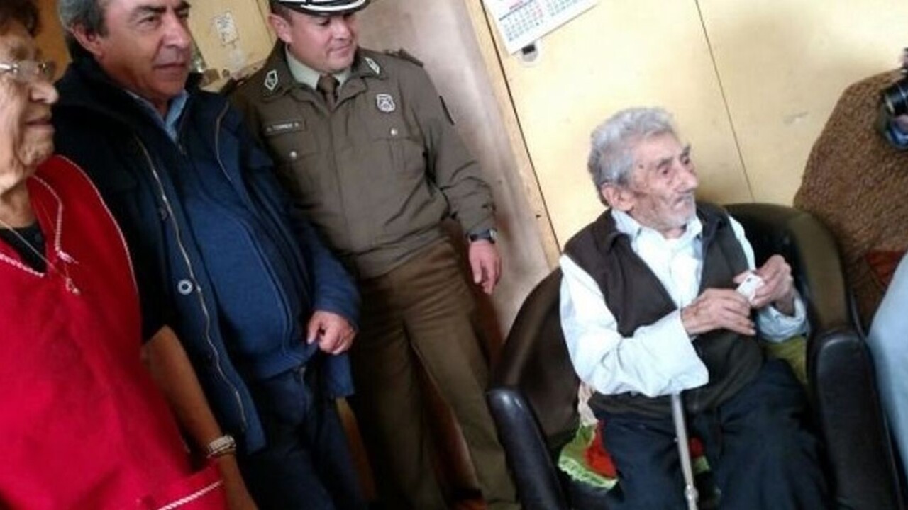 Vypátrali najstaršieho človeka na svete, rodný list mu zhorel