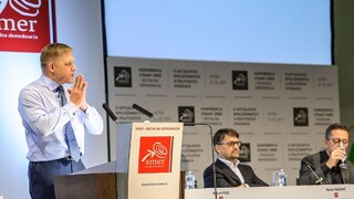 Známe tváre Smeru komentovali rozporuplné výsledky volieb