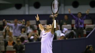 Tenisoví fanúšikovia posadili Federera na trón