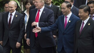 Trump verí spravodajským službám USA, ale aj Putinovi