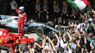 Sebastian Vettel vyhral predposlednú Veľkú cenu sezóny F1