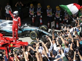 Sebastian Vettel vyhral predposlednú Veľkú cenu sezóny F1