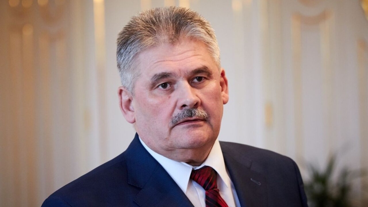 Všetko je otvorené, komentoval dianie v strane Richter