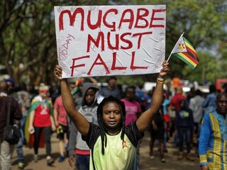 Mugabe dostal ultimátum, za správnu vec je odhodlaný zomrieť
