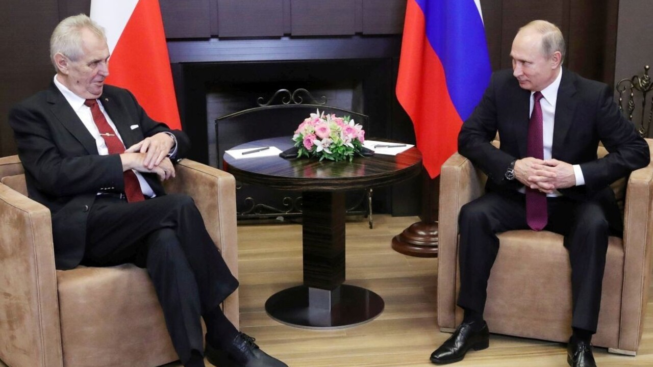 Za inváziu by sme mali byť vďační, píšu Rusi. Nahneval sa i Zeman