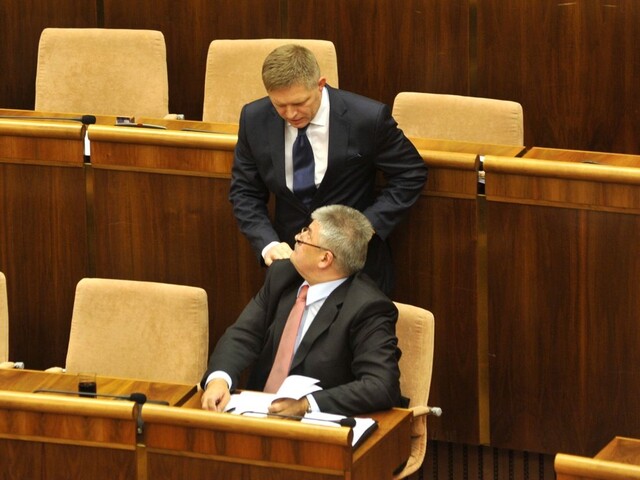 Diskusia o zmenách v Smere neskončila, priznal Richter v TA3