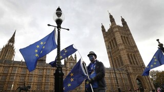 Vyjednávači Británie a EÚ sa vraj dohodli, koľko bude stáť Brexit